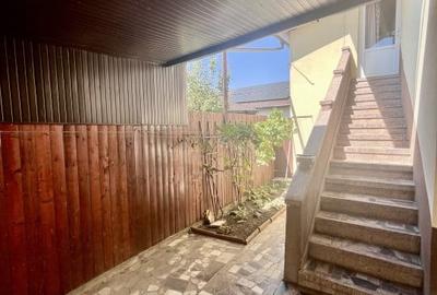 Casa de vanzare Frumusani - Spatiu Comercial la Parter - 25 min de Bucuresti - 11