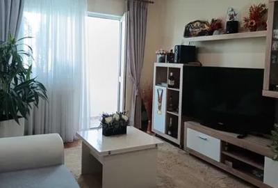 Apartament cu 3 camere decomandat, mobilat în Astra