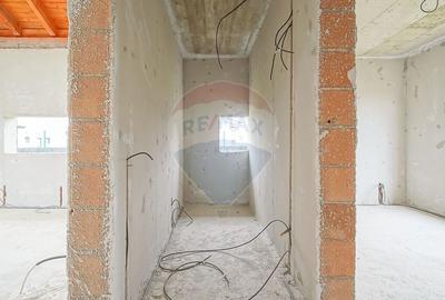 Casa spatioasa la gri, 4 camere, 3 bai, teren 500 mp - zona Bartolomeu - 13