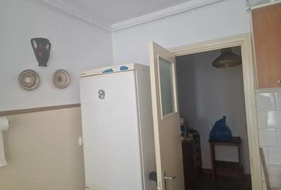 Apartament, 2 camere,zona restaurantul paharnicul,balcon,AC,centrala,mobilata - 5
