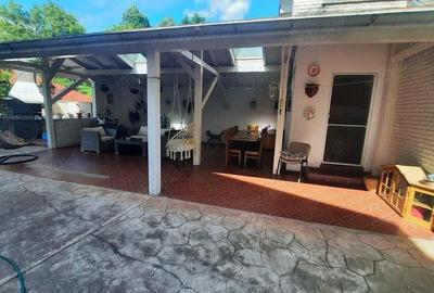 Str. Grivitei - proprietate compusa din casa + 500 mp teren - 3