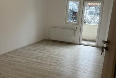 Apartament cu 2 camere decomandat în Viilor - 1