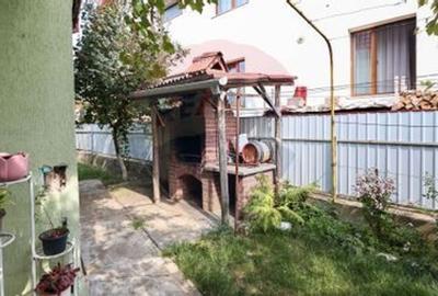 Casă cu 8 camere cu Teren 720 Mp în Central - 10