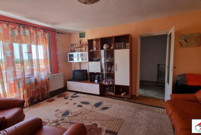 Apartament de vanzare , 2 camere + balcon. 50 mp - 1