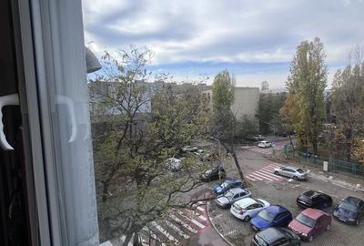 Apartament cu 3 camere în Berceni - 1