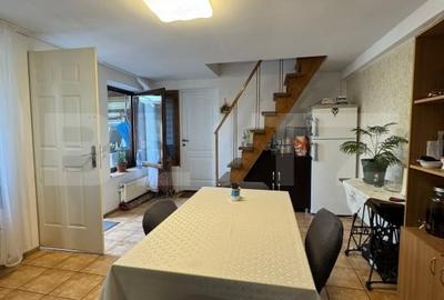 Casa de vanzare, cu 4 camere, zona Sector 5 - 3