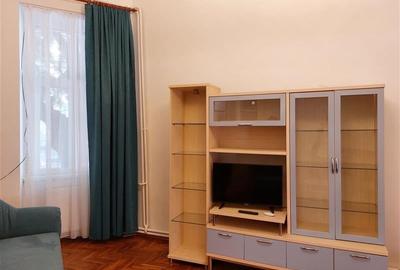 Apartament cu 2 camere semidecomandat, mobilat în Central