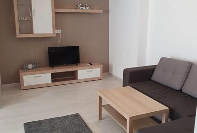 Apartament cu 3 camere semidecomandat în Central - 1