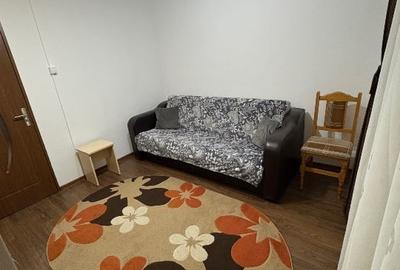 Vând cameră cămin-Etaj 2/4 - 2