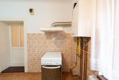 Casa individuala cocheta, 1 dormitor, renovata, Str. Lunga - Central Casa individuala cocheta, 1 dormitor, renovata, Str. Lunga - Central - 5