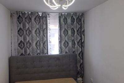 Apartament cu 3 camere în Craiovița Nouă