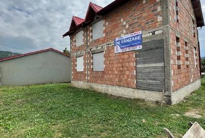 Casă cu Teren 250 Mp în Central - 5
