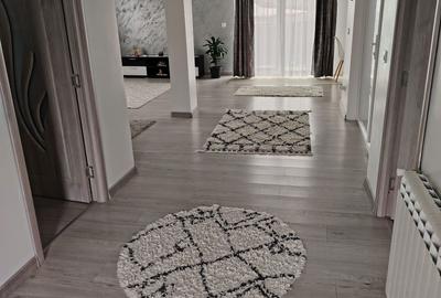 Casă cu 4 camere în Central - 3