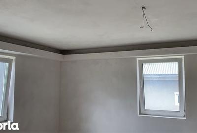 Casă cu 4 camere cu Teren 210 Mp în Căpușu Mare