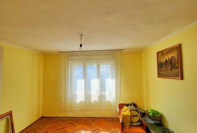 Casă cu 3 camere cu Teren 2000 Mp în Central - 3