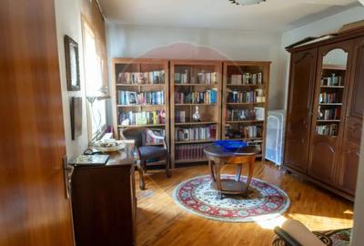 Casă cu 10 camere cu Teren 990 Mp în Sălaj - 2