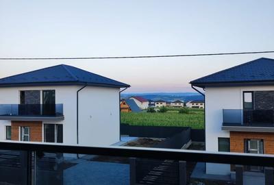 Casă cu 4 camere cu Teren 350 Mp în Rediu - 6