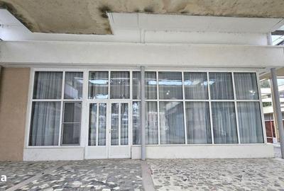 Apartament cu 4 camere în Central - 1