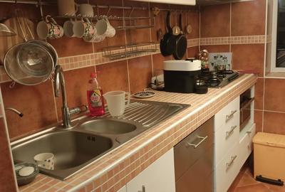 Apartament cu 4 camere semidecomandat, mobilat în Drumul Taberei - 13