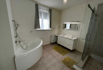 Casă cu 4 camere decomandat în Exterior Vest - 2