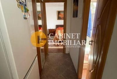 Tudor Vladimirescu str Tepes Voda - decomandat- an 1978 - mobilat - 3