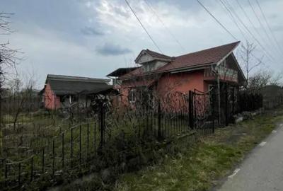 Casă cu 5 camere cu Teren 2270 Mp în Colțirea - 7