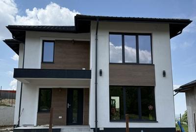 Casă cu 4 camere în Bârnova - 1