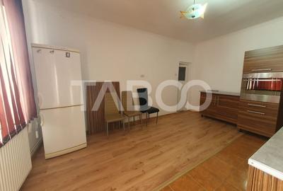 Casa de inchiriat cu 4 camere renovata in 2025 gradina si beci - 8