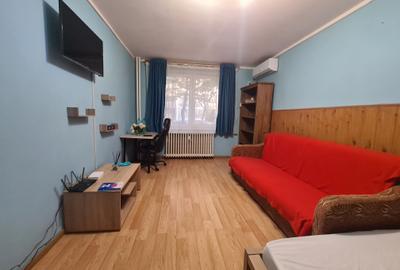 Garsonieră decomandată, mobilată în Văcăresti - 14