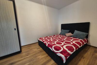 Apartament cu 3 camere semidecomandat, mobilat în Tomis Nord - 1