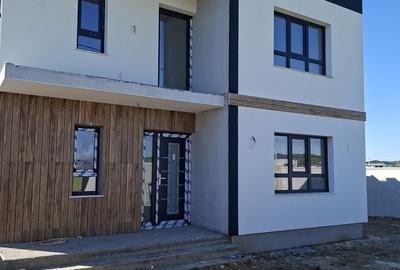 Casă cu 4 camere în Central - 7