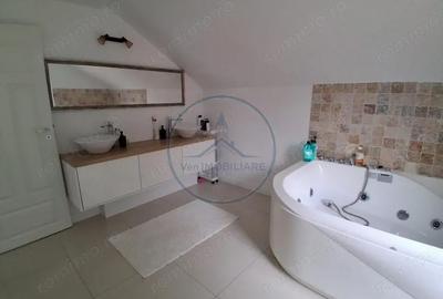 Casă cu Teren 500 Mp în Central - 1