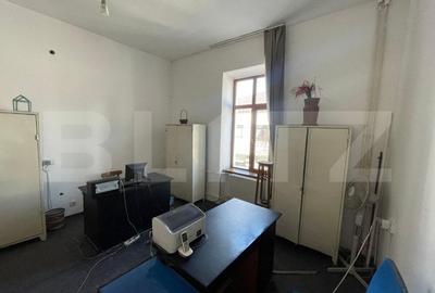 Birou, de 21 mp, în Central - 2