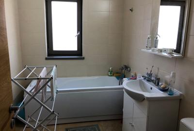 Apt. 4 camere, dec. Exercitiu, centrala, balcon, lux, bloc fond nou. - 3