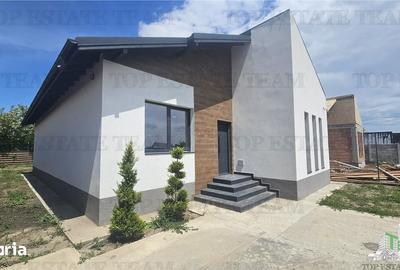 Casă cu 4 camere cu Teren 400 Mp în Domnești - 13