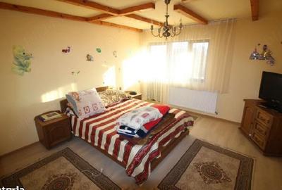 Casă cu 3 camere cu Teren 1566 Mp în Central - 9