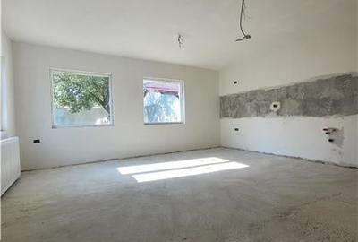 Aici Incepe Povestea Ta - Casa La Alb si Teren de 300 mp - Navoadri - 2