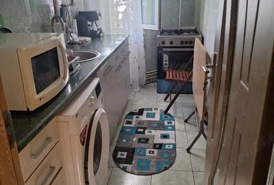 Vind apartament 4camere mobilat loca?ia Viziru 1et 2 pre? 60000 e sau casa la tara pre? 20000 + dif - 8