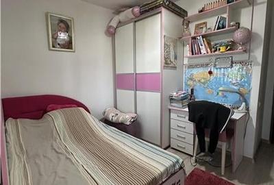 Apartament 3 camere, 2 bai, vedere trilaterala extraordiana, zona Trezorerie - G - 23