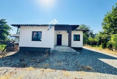 Casă cu 4 camere în Crăciunești - 3