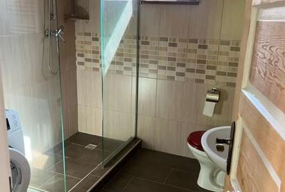 Casă cu 5 camere cu Teren 936 Mp în Central - 4