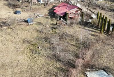 Teren de 1626 mp, în Slănic - 3