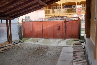 Casă cu 4 camere în Rucăr - 6