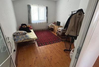Casă cu 4 camere în Găești - 2
