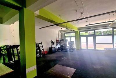 Spatiu comercial / servicii , 300 mp parter, zona Girocului - 2