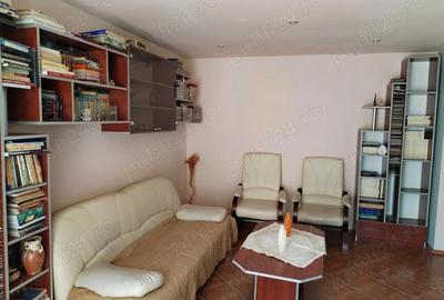 Apartament cu 3 camere decomandat în Central - 8
