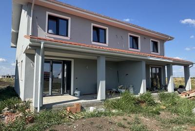 Sacalaz, 1/2 Duplex P+M, 4 Camere,2 Bai,Terasa Acoperita - 4