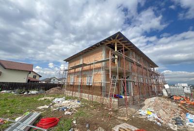 Duplex cu 4 camere cu Teren 250 Mp în Tărlungeni