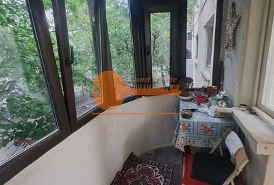 Apartament cu 3 camere decomandat în Apusului - 5