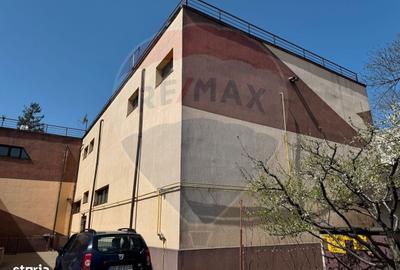 Spațiu comercial, de 1,460 mp, în Central - 14